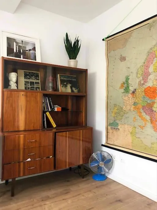 Artistic Flat With Entresol - 5' Market Square - By Upstairs Krakow