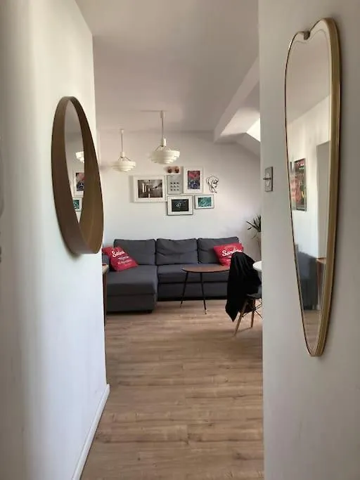 Artistic Flat With Entresol - 5' Market Square - By Upstairs Kraków 0*,